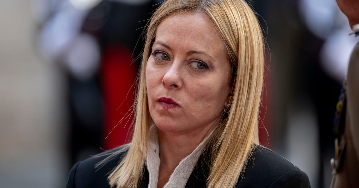 Meloni condamne l'attentat à la voiture piégée contre un journaliste italien