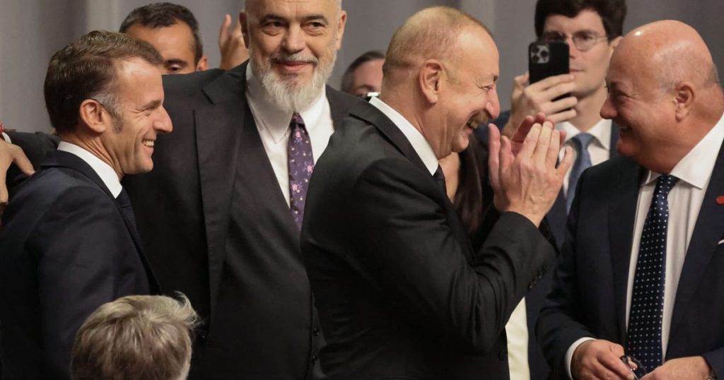 Trump s'est moqué des dirigeants européens sur l'Arménie-Albanie