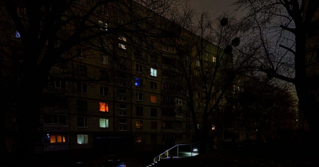 Kyiv cible l'approvisionnement énergétique de la Russie après une attaque massive contre le réseau électrique ukrainien
