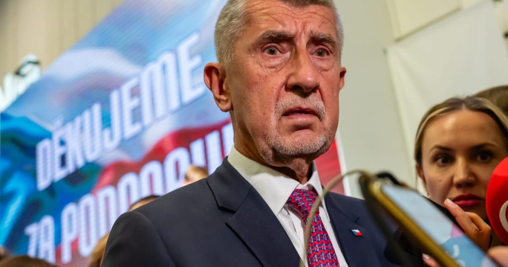 Le milliardaire tchèque Babiš conclut un accord de coalition avec l'extrême droite