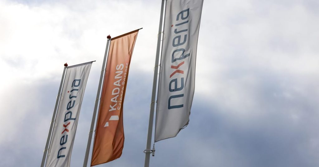 Les Pays-Bas suspendent leur décision de prendre le contrôle de l'entreprise chinoise de puces électroniques