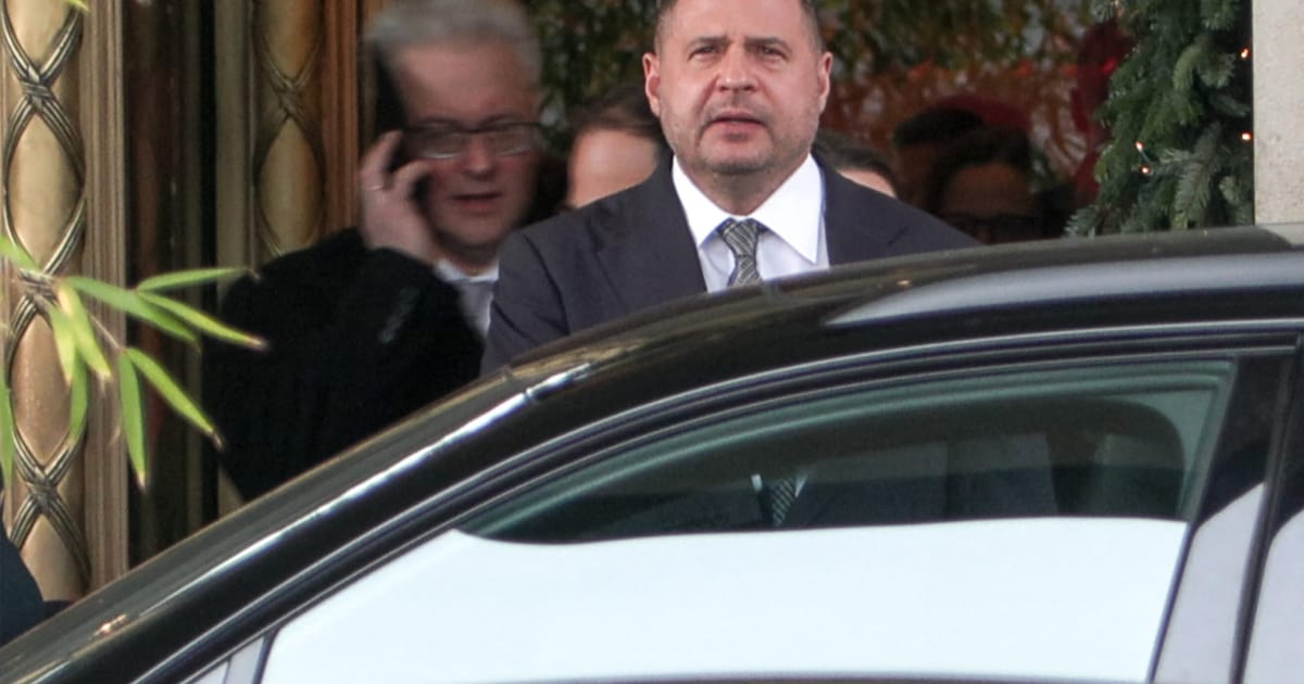 L'unité anti-corruption ukrainienne perquisitionne les « locaux » de Yermak, le plus proche allié de Zelensky