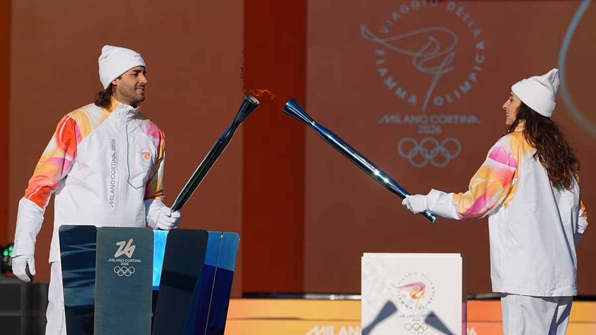Le voyage de la flamme olympique à travers l'Italie commence