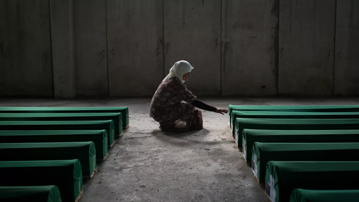 « On oublie vite » : se souvenir de Srebrenica 30 ans plus tard à travers l'objectif de Kristian Skeie