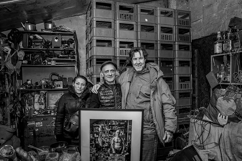 Nicolas Wieërs photographié avec un sujet de