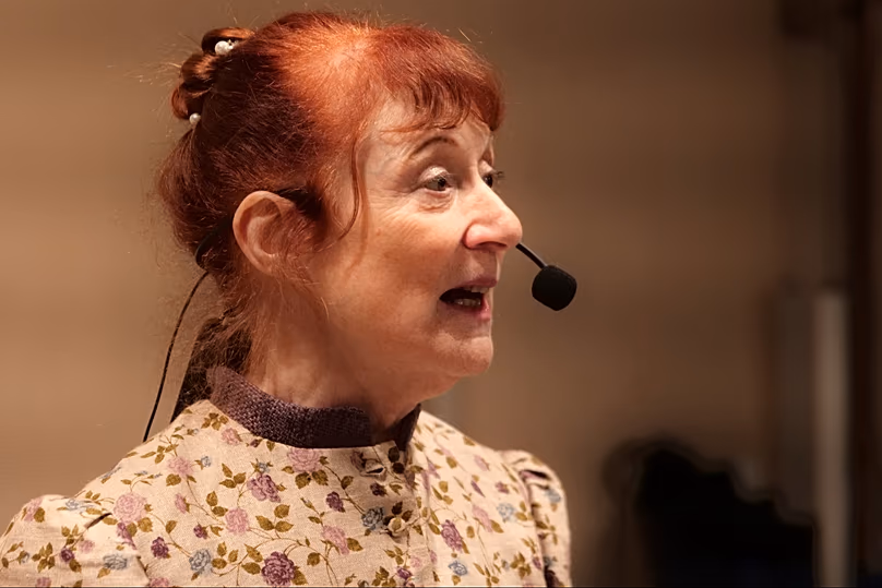 Cécile Laye, professeur de danse et directrice de la compagnie de danse Chestnut, a animé les danses tout au long de l'après-midi.
