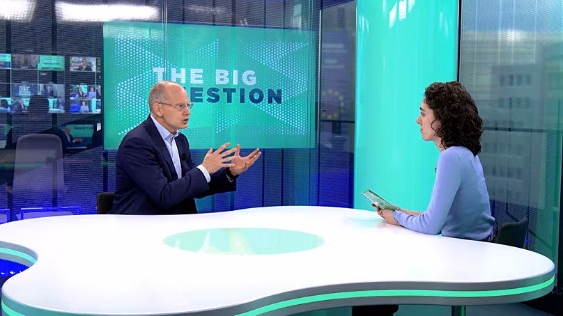 Håkan Agnevall, PDG de Wärtsilä, discute avec Eleanor Butler sur The Big Question
