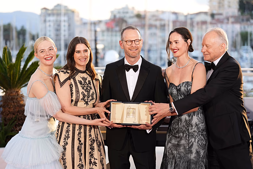Joachim Trier et le casting de Valeur sentimentale à Cannes où il a remporté le Grand Prix