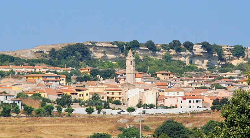 Des municipalités comme Ollolai et Nulvi ont cherché à séduire les Italiens du continent et les étrangers en leur proposant des maisons aussi bon marché qu'un expresso.