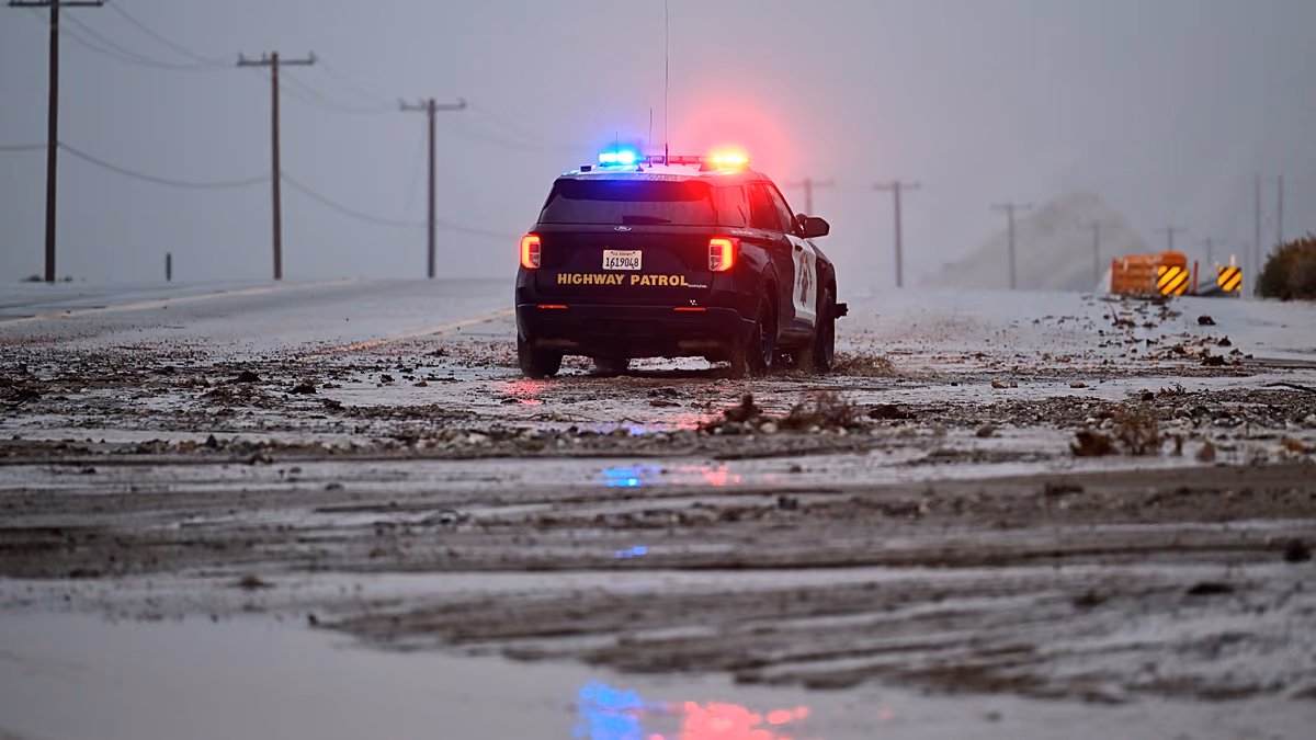 La tempête en Californie s'atténue mais les risques d'inondations et d'avalanches restent élevés