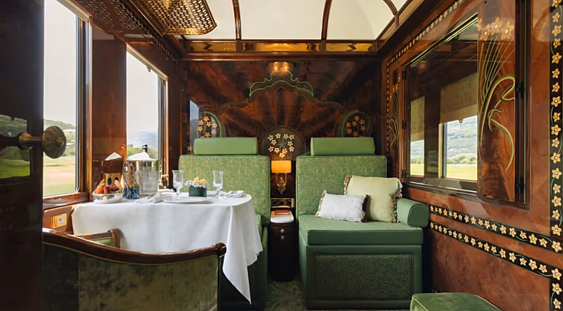 Une Suite Cabine à bord du train Venise Simplon-Orient-Express.