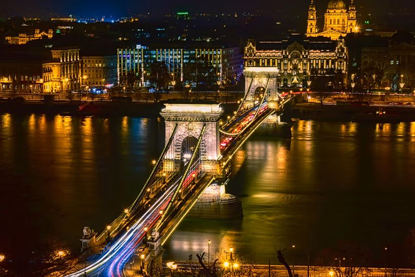Vue aérienne de Budapest, Hongrie la nuit