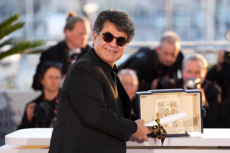 La Palme d'Or de Cannes entre les mains de Panahi