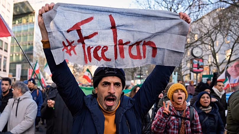 DOSSIER - Des manifestants participent à une manifestation à Berlin, en Allemagne, en soutien aux manifestations de masse à l'échelle nationale en Iran contre le gouvernement, le 10 janvier 2026.