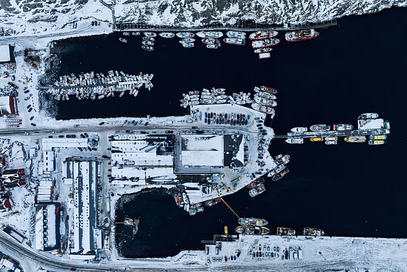 Des bateaux sont amarrés au port de Nuuk, le 22 janvier 2026