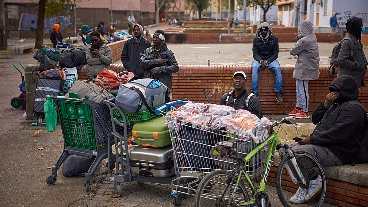 L'Espagne approuve le projet d'accorder un statut légal à des milliers de migrants sans droit de séjour