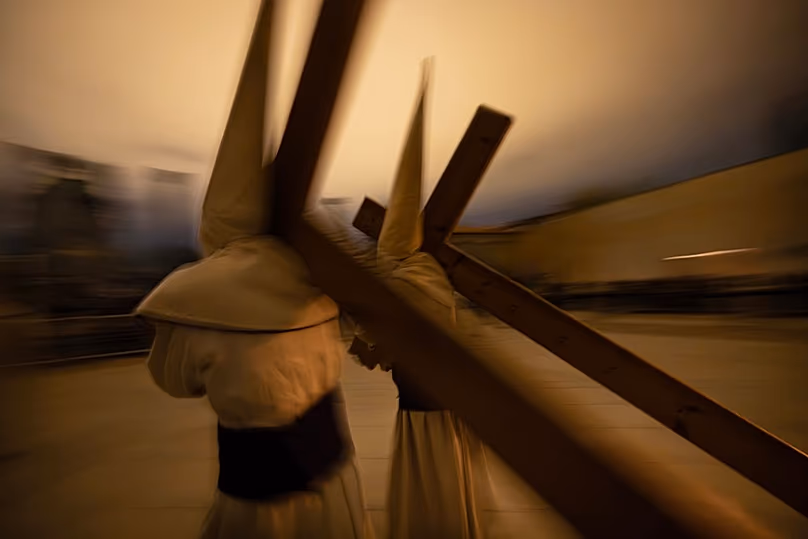 Athanasios Maloukos a été nommé Photographe de voyage de l'année 2025, après avoir soumis une série de photos de la Semaine Sainte à Zamora.