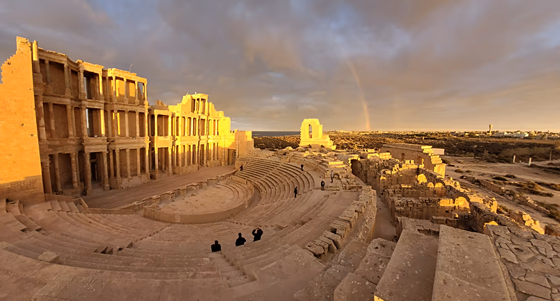 Le gouvernement affirme qu'au cours du premier semestre 2025, 282 000 personnes ont visité les principaux sites archéologiques de Libye, tels que Sabratha et Leptis Magna.