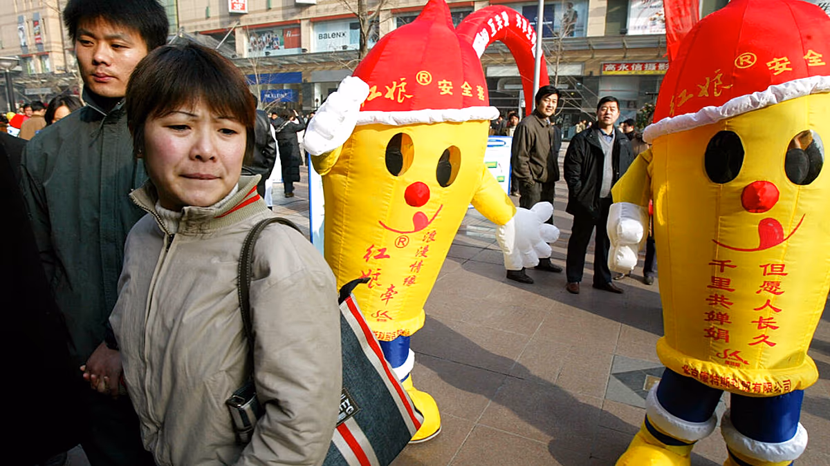 « Pas une question de préservatifs » : les habitants de Pékin ignorent la taxe chinoise sur les contraceptifs