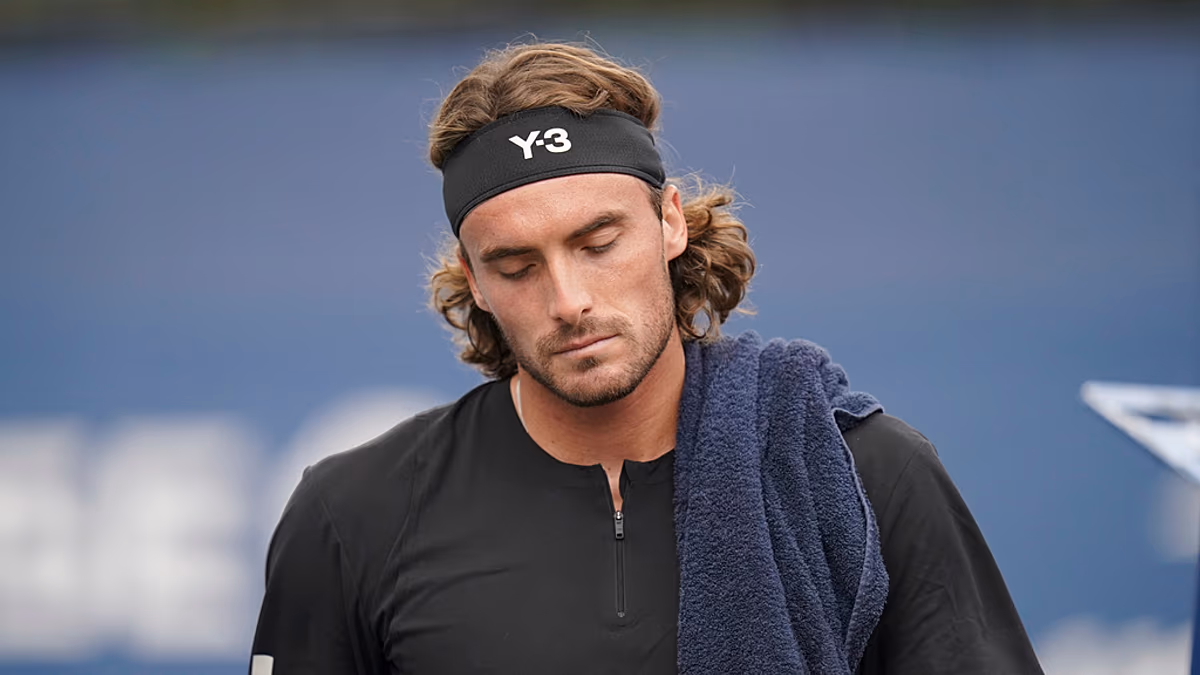 "Pourquoi je fais ça ?" : Stefanos Tsitsipas révèle qu'une douleur constante l'a presque forcé à arrêter le tennis