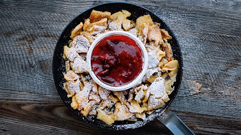Kaiserschmarrn est un plat de crêpes traditionnel