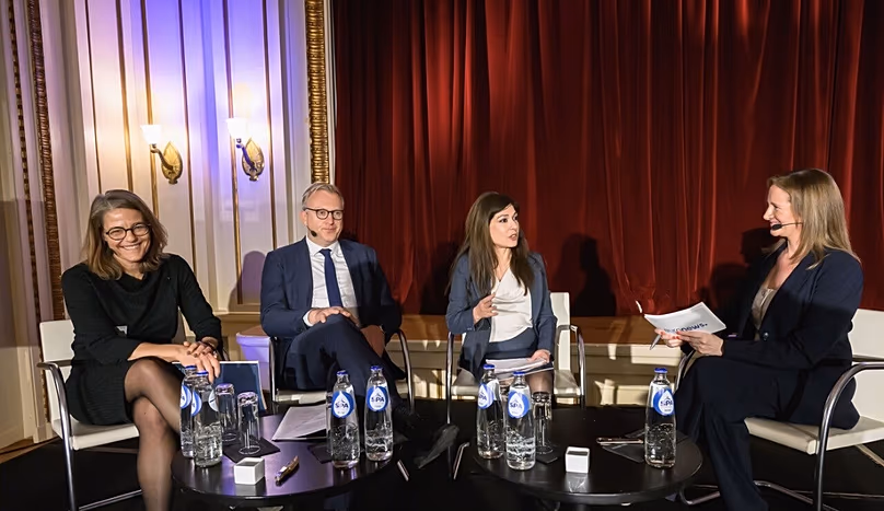 Steven Blockmans, Eva Rytter Sunesen et Asees Ahuja présentent les conclusions du rapport