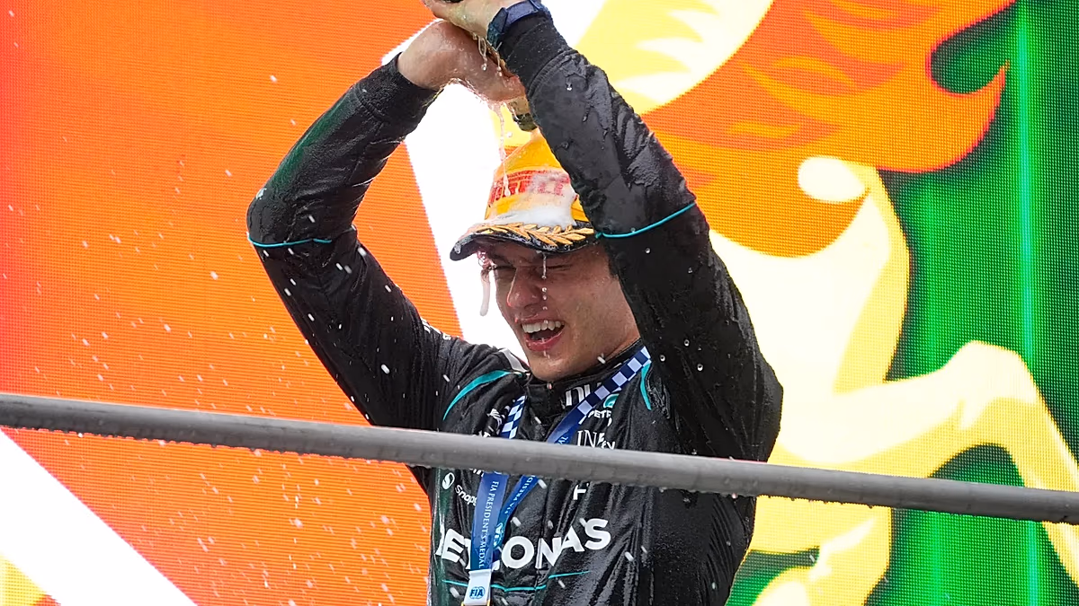 Kimi Antonelli remporte sa première victoire en F1 avec une victoire en Chine pour prolonger le départ de Mercedes