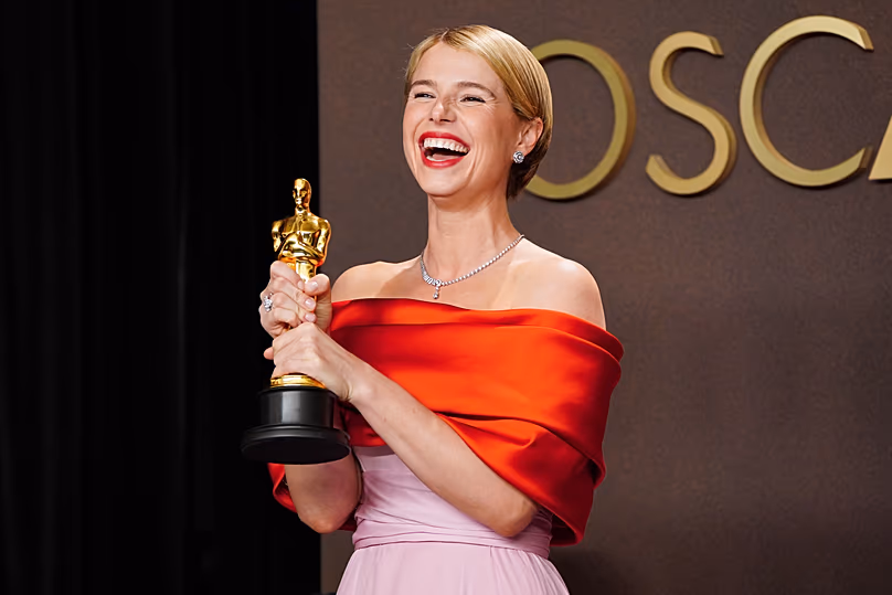 Jessie Buckley with her Best Actress Oscar