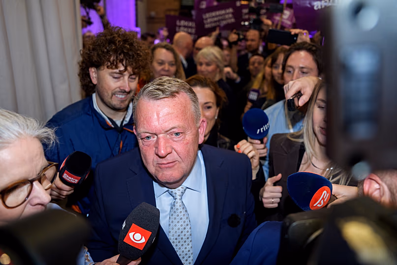 Le ministre des Affaires étrangères Lars Løkke Rasmussen arrive au parti électoral des modérés à Copenhague, le 24 mars 2026