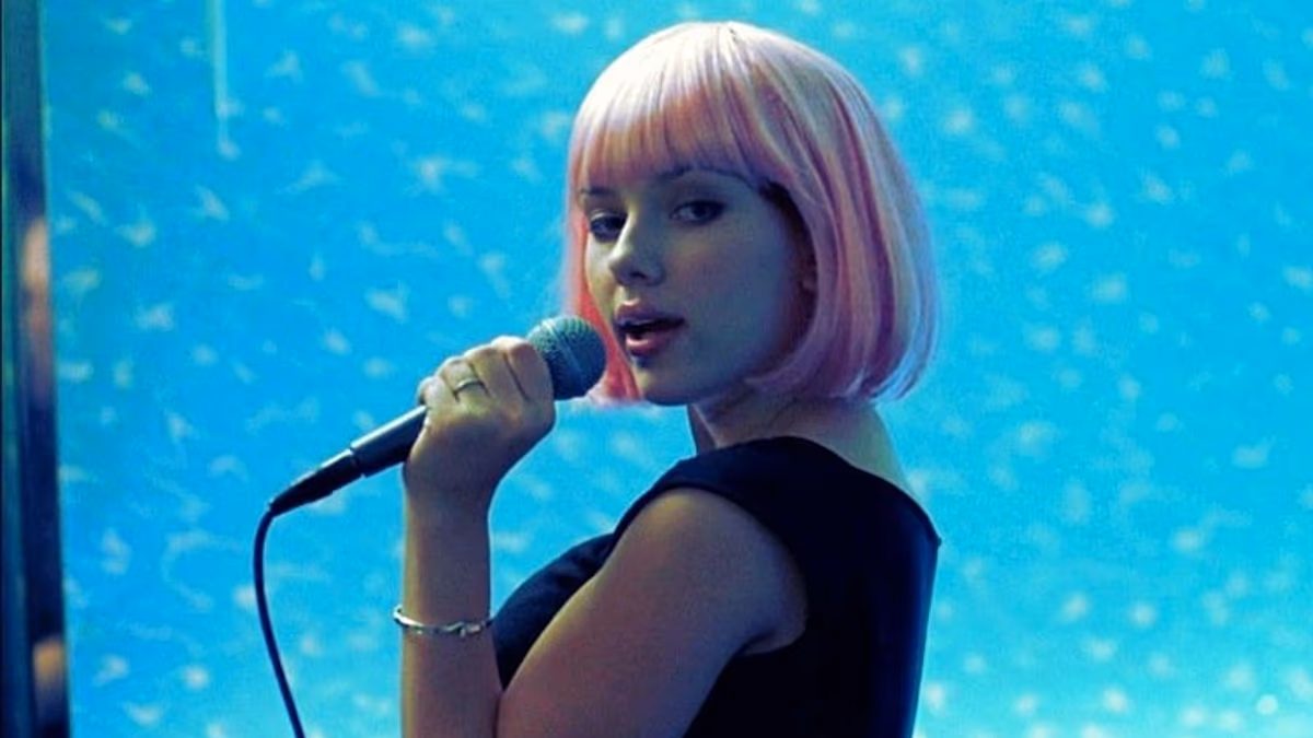 Chaos, connexion et grimace catastrophique : les meilleures scènes de karaoké des films