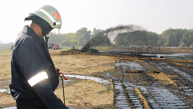 Le pipeline Druzhba est au centre de la rangée.