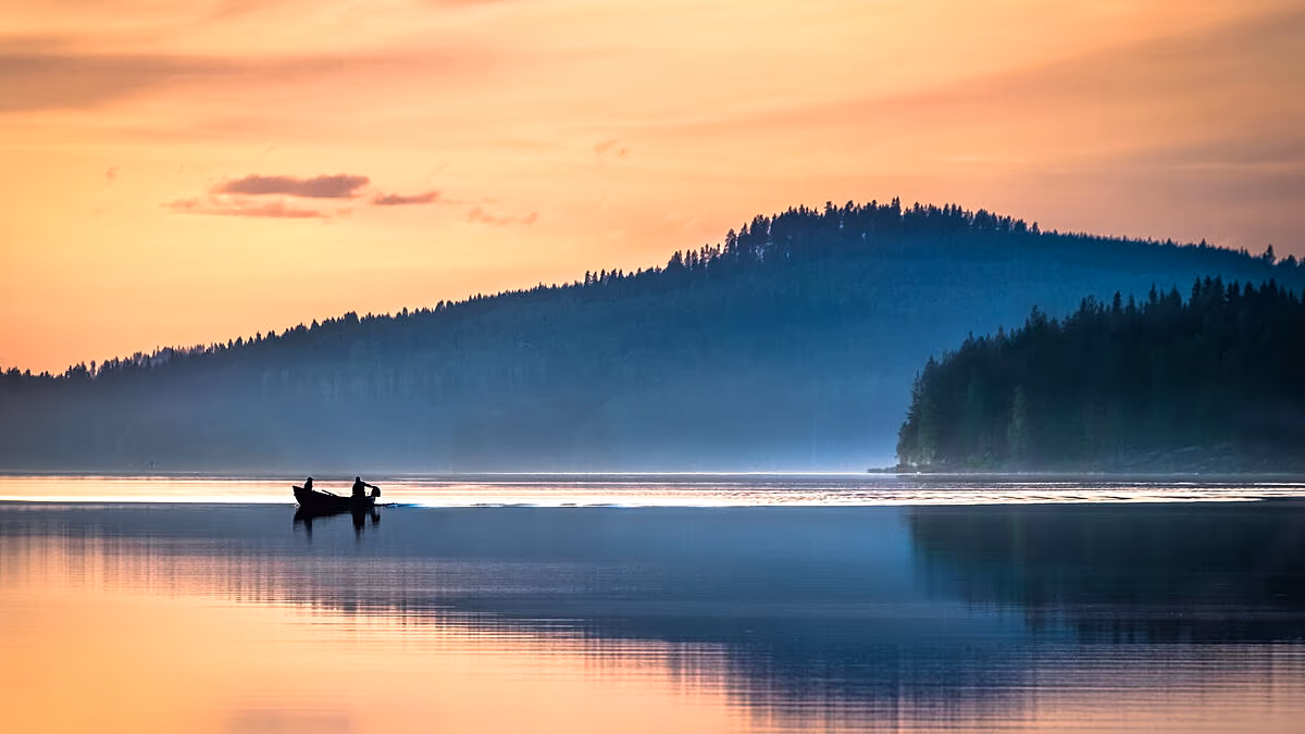 Apprenez à vous détendre comme un Finlandais : le pays le plus heureux du monde offre des voyages dans les régions des lacs finlandais
