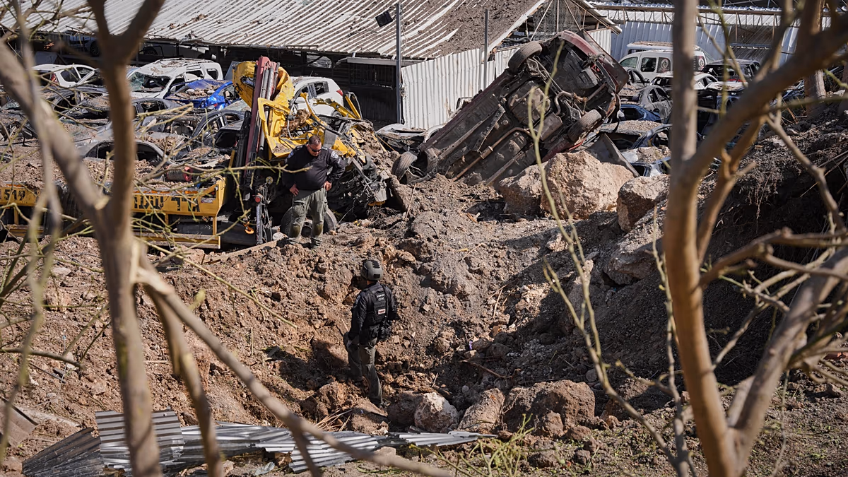 Israël évalue les dégâts après une frappe de missile près de Jérusalem