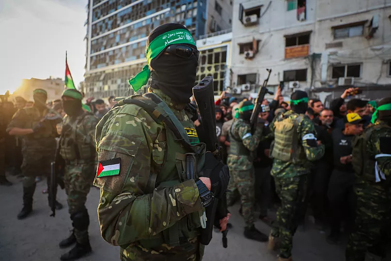 Combattants des Brigades Qassam, la branche militaire du Hamas, dans la ville de Gaza, le 19 janvier 2025