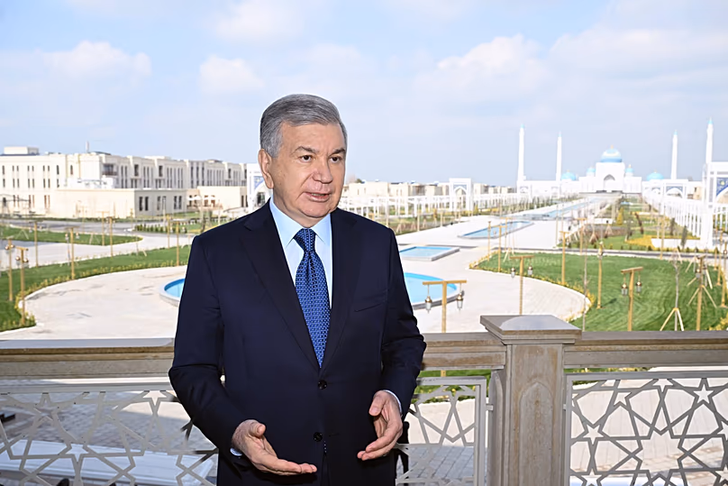 Le président ouzbek Shavkat Mirziyoyev, s'exprimant lors de l'ouverture du complexe