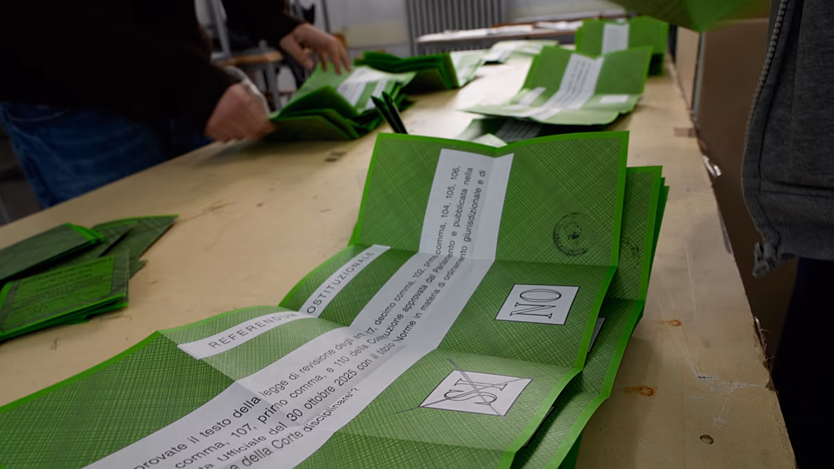 Meloni admet sa défaite alors que les Italiens rejettent la réforme judiciaire lors d'un référendum majeur