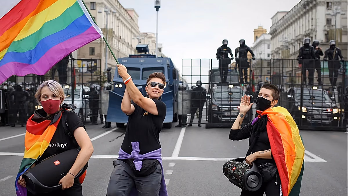 La Biélorussie adopte un projet de loi visant à réprimer les droits LGBTQ+, faisant écho à une loi similaire en Russie