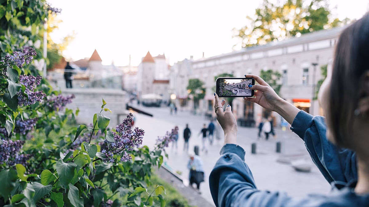 Ce sont les meilleures destinations pour les voyageuses seules – et deux se trouvent en Europe