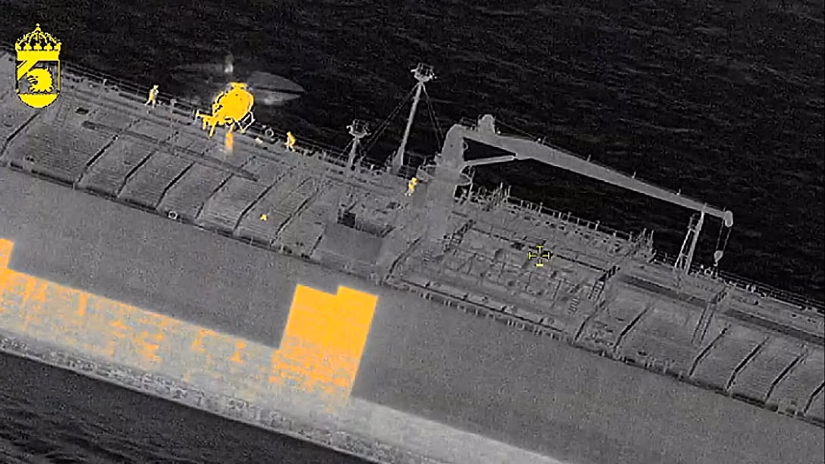 Les garde-côtes suédois interpellent un pétrolier qui aurait provoqué une marée noire en mer Baltique