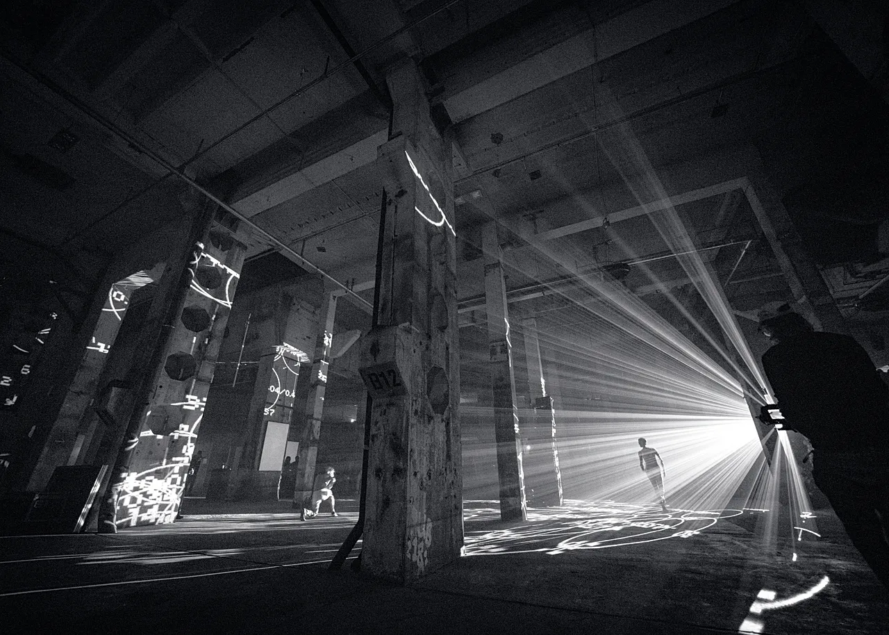 « Stellaraum » d'Alida Sun au Kraftwerk Berlin, Allemagne, 2022.