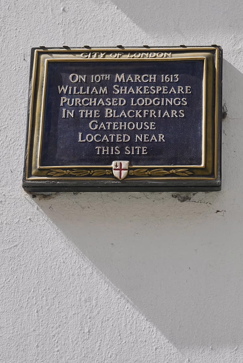 Shakespeare a acheté un logement au Blackfriars Gatehouse, situé à proximité