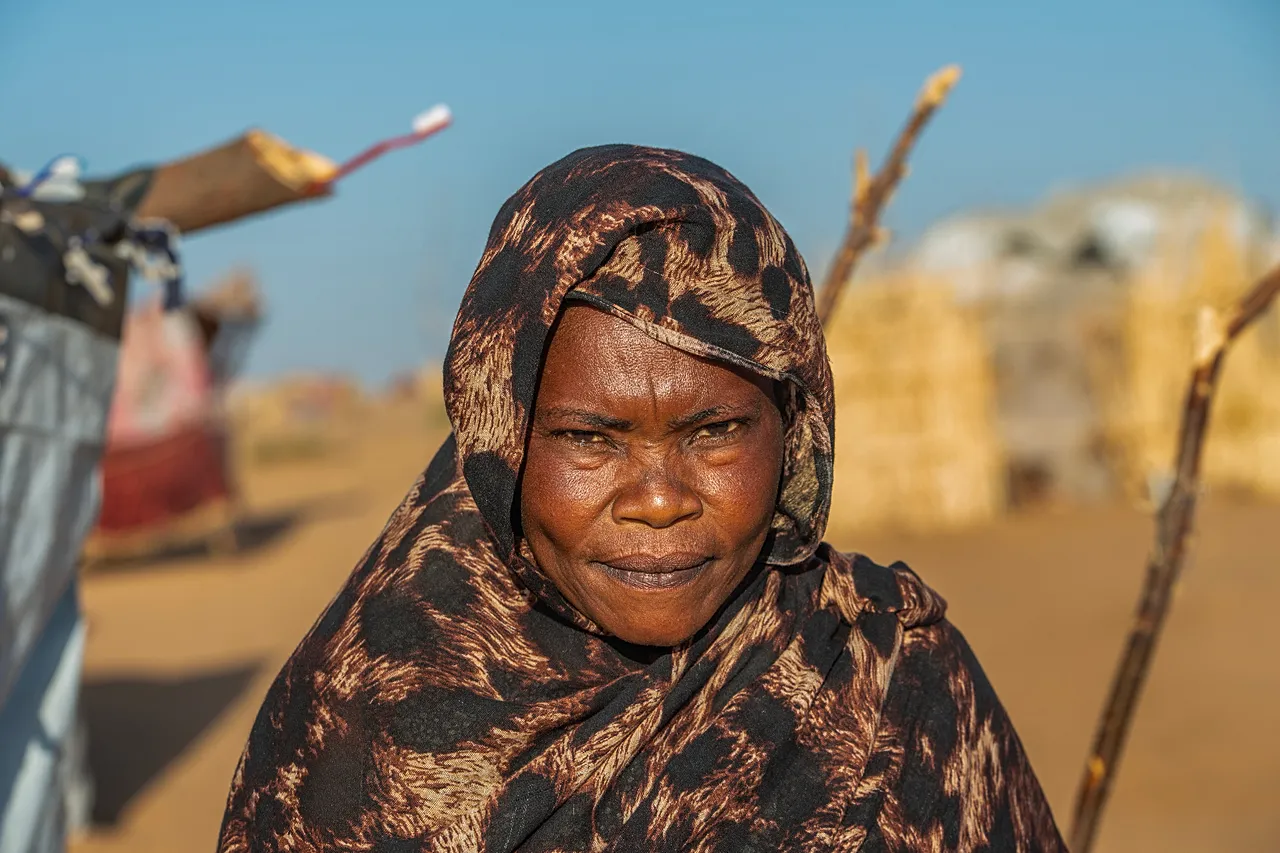 Afrah est arrivée à Tawila avec ses quatre jeunes enfants après des attaques répétées suite à la chute d'El Fasher en octobre 2025. Elle a perdu la majeure partie de sa famille (janvier 2026).
