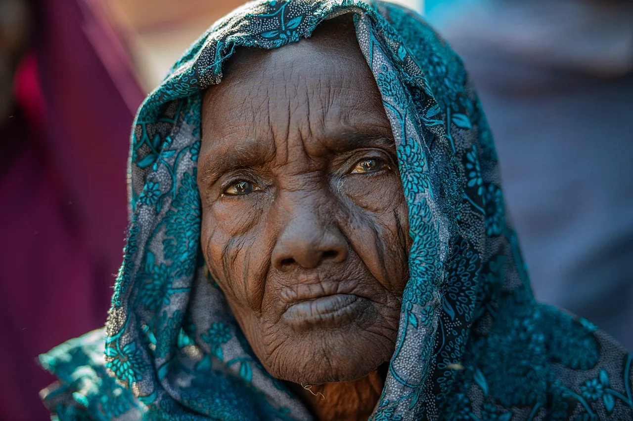 Les cliniques sont submergées par les nouveaux arrivants fuyant les zones voisines, tandis que le manque de personnel, de médicaments et de matériel ralentit chaque consultation (janvier 2026).