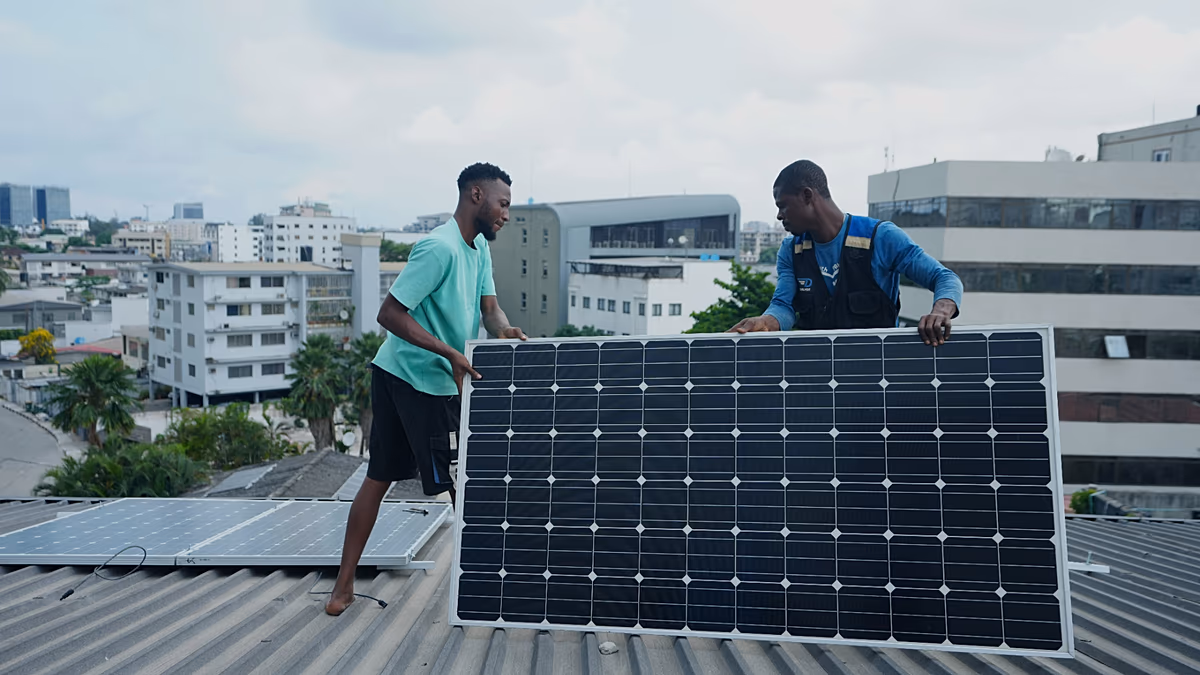 Alors que les coûts de l’énergie solaire chutent, les combustibles fossiles deviennent rapidement l’option la plus coûteuse.