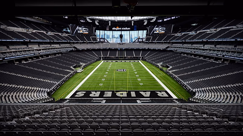 Le stade Allegiant a officiellement ouvert ses portes en juillet 2020