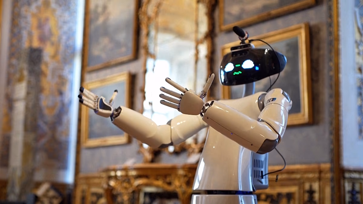 L'Italie teste le guide de musée robotique R1 dans le palais historique Madama de Turin