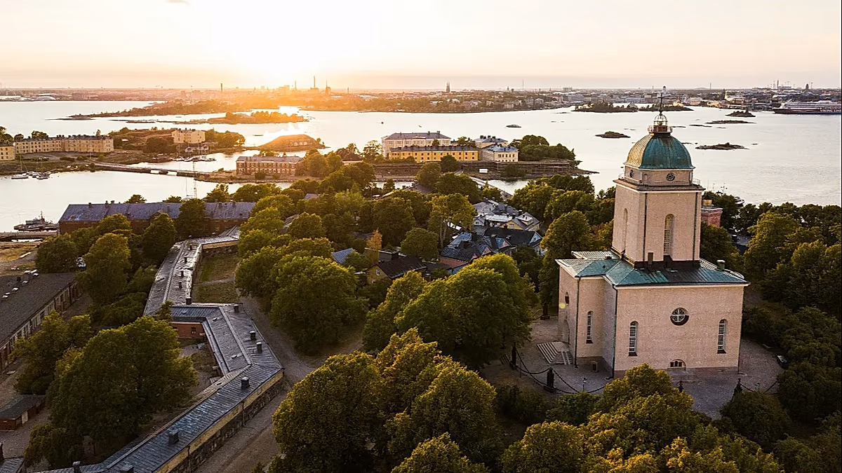 La Finlande et la Suède devraient enfin être reliées par chemin de fer cet été, créant ainsi le plus long voyage en train de l'UE