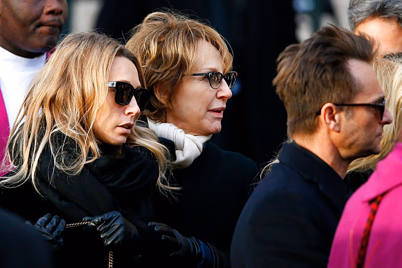 DOSSIER : Nathalie Baye et Laura Smet partent avec David Hallyday après les funérailles de la rock star française Johnny Hallyday à Paris, le samedi 9 décembre 2017.