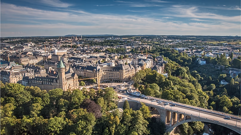 Une vue du pont Adolph à Luxembourg-Ville