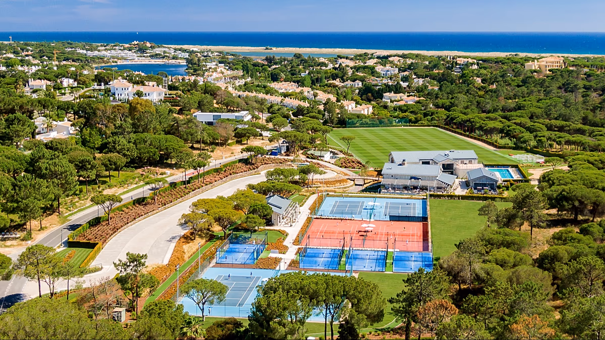 Voyager pour s'entraîner : les stations sportives européennes transforment les vacances en pauses fitness